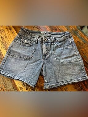Vintage Women's Denim Jean Shorts - Light Blue
